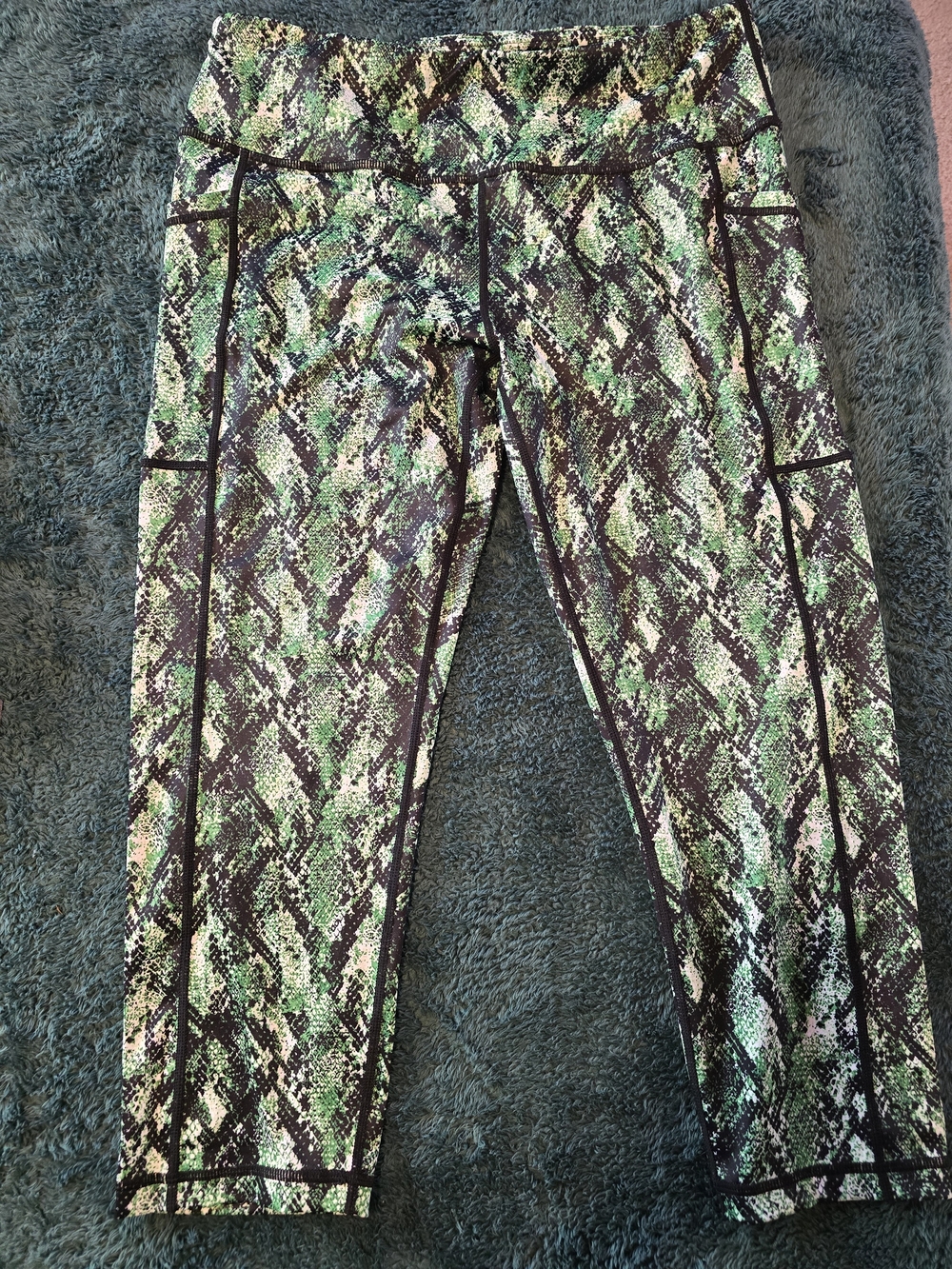 Constantly Varied Gear Green Snake-Print Capri Leggings